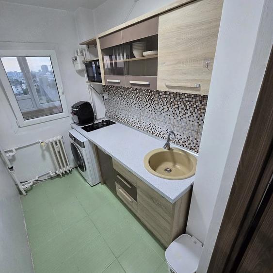 Garsonieră decomandată în Vitan