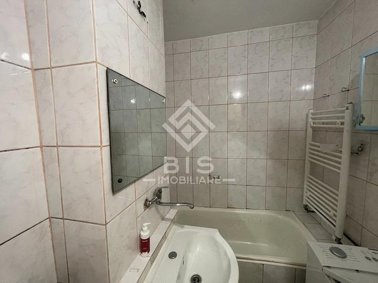 Garsonieră decomandată în Central