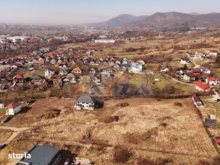 Teren de 10000 mp, în Central