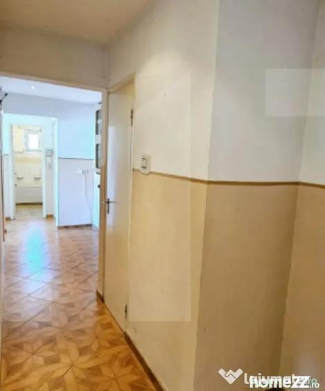 Apartament cu 3 camere decomandat în Lenin