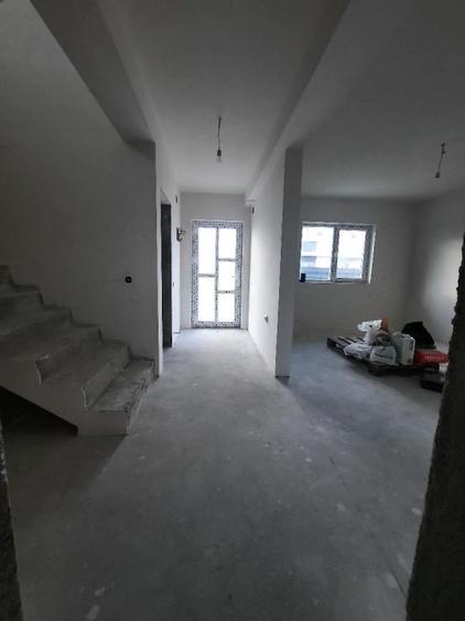 Casă individuală cu 4 camere cu Teren 340 Mp în Joița
