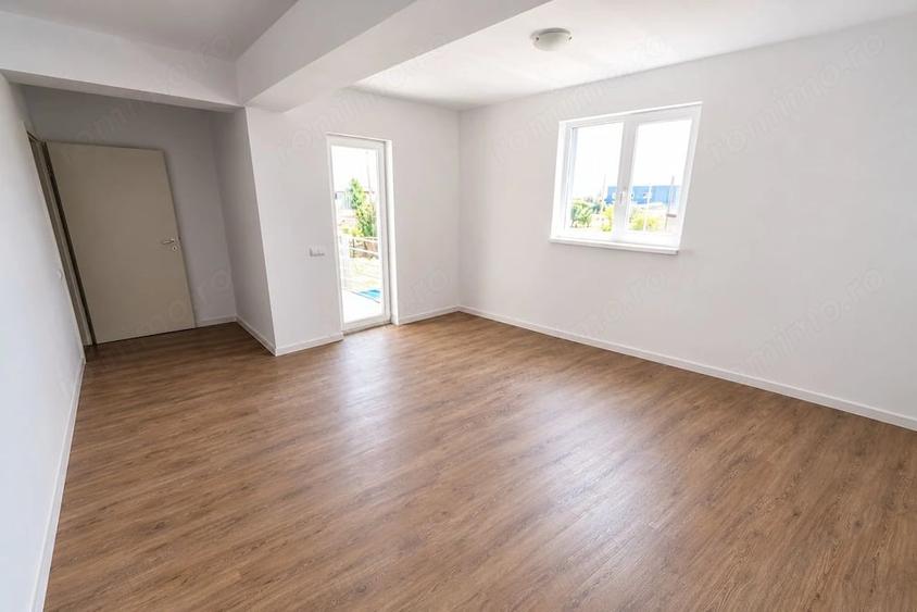 Casă cu 5 camere cu Teren 350 Mp în Pielești