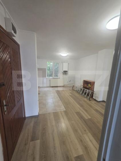 Apartament cu 3 camere decomandat în Craiter
