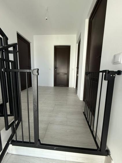 Casă individuală cu 5 camere cu Canalizare în Ultracentral