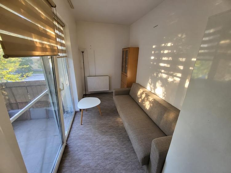 Apartament cu 3 camere decomandat în Florești