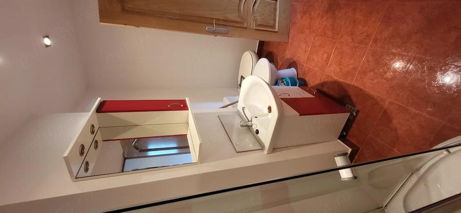 Apartament cu 2 camere decomandat în Petros