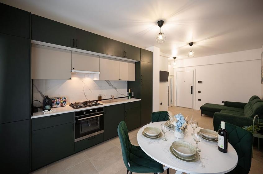 Apartament cu 2 camere decomandat în Mamaia-Sat