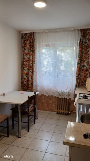 Apartament cu 3 camere în Tomis Nord
