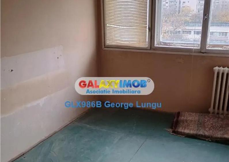 Apartament cu 4 camere semidecomandat în Drumul Taberei