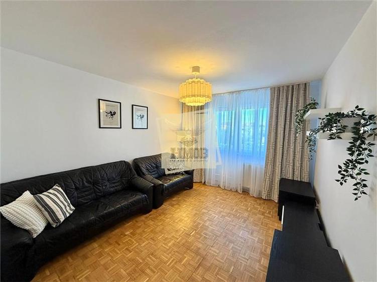 Apartament cu 3 camere decomandat, mobilat în Ștrand