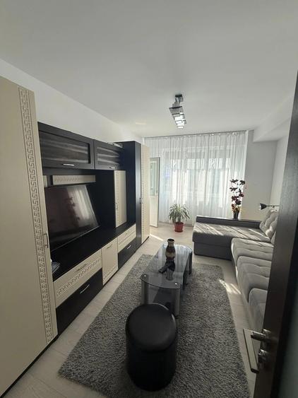 Garsonieră decomandată în Valea Lupului