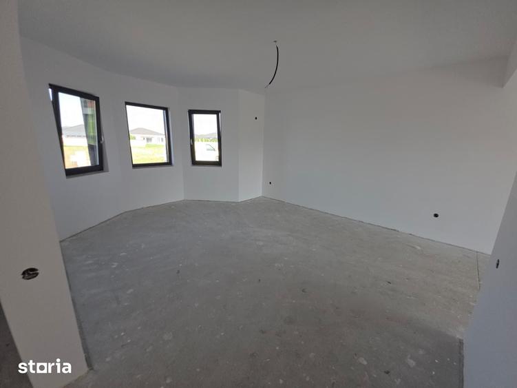 Casă cu 3 camere cu Teren 325 Mp în Central