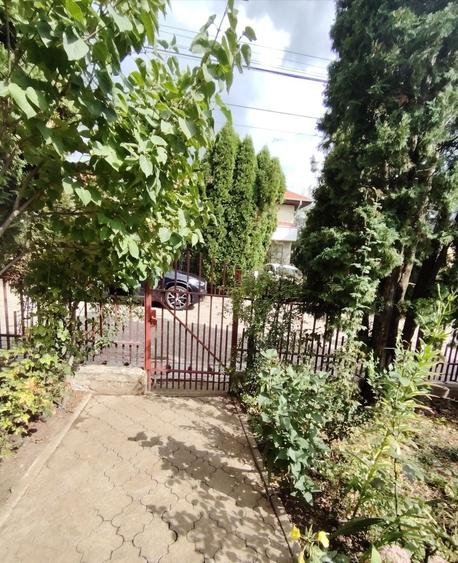 Casă cu 4 camere în Valea Lupului