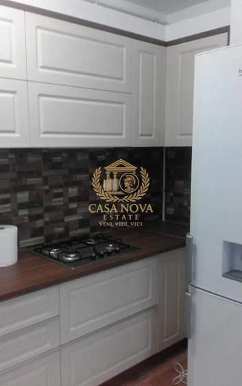 Apartament cu 3 camere semidecomandat, mobilat în Central