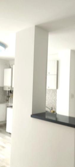 Apartament cu 3 camere decomandat în Sud