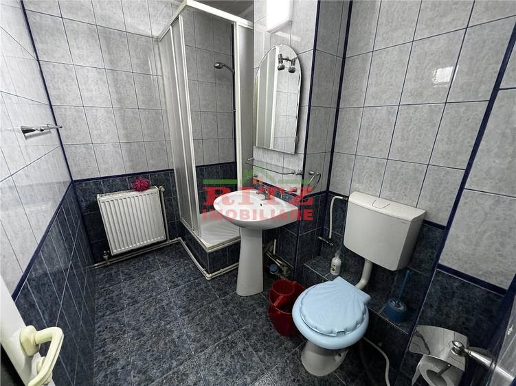 Apartament cu 3 camere decomandat în Gară