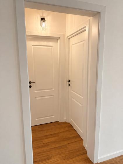 Apartament cu 2 camere semidecomandat în 1 Mai