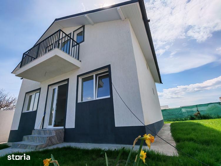 Casă cu 5 camere cu Teren 200 Mp în Lumina