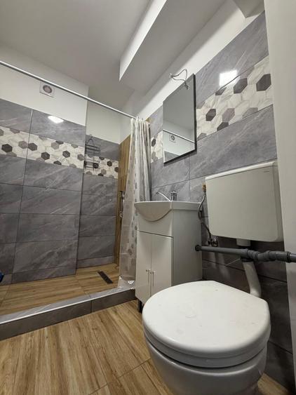Apartament cu 2 camere semidecomandat, mobilat în P-ța Mihai Viteazul
