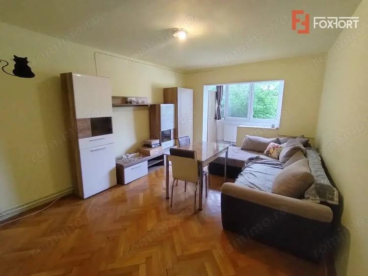 Apartament cu 3 camere decomandat în Soarelui