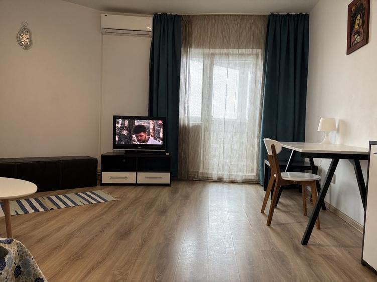 Apartament cu 2 camere decomandat în Universitate
