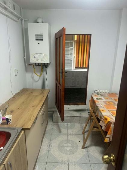 Apartament cu 2 camere decomandat în Galata