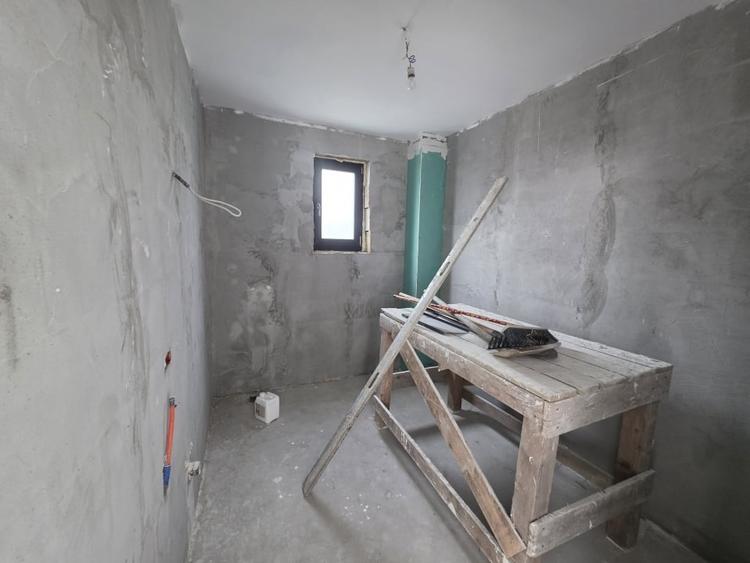 Casă individuală cu 7 camere cu Canalizare în Valu lui Traian
