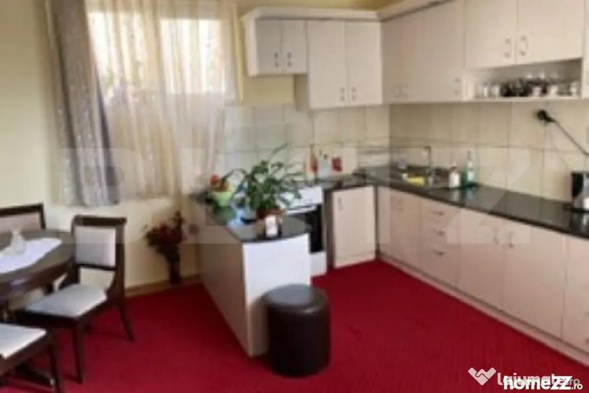 Casă cu 3 camere cu Teren 1445 Mp în Central