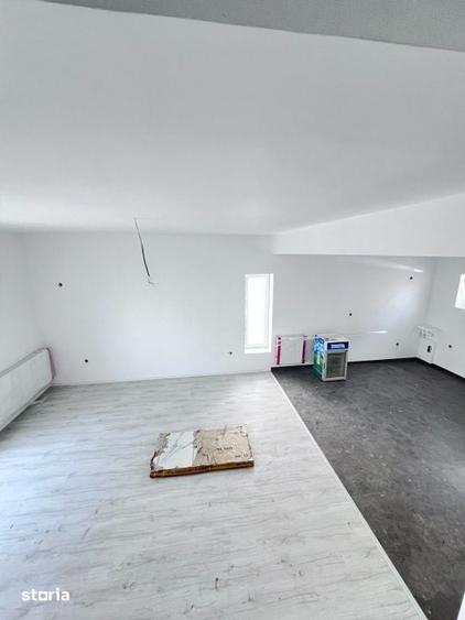 Casă cu 4 camere cu Teren 250 Mp în Central