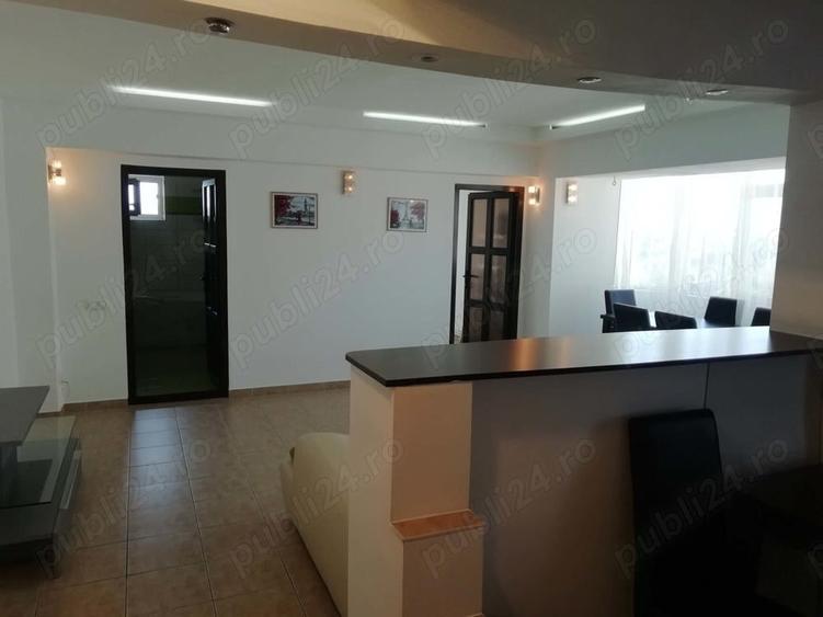 Apartament cu 3 camere decomandat, mobilat în Turnișor
