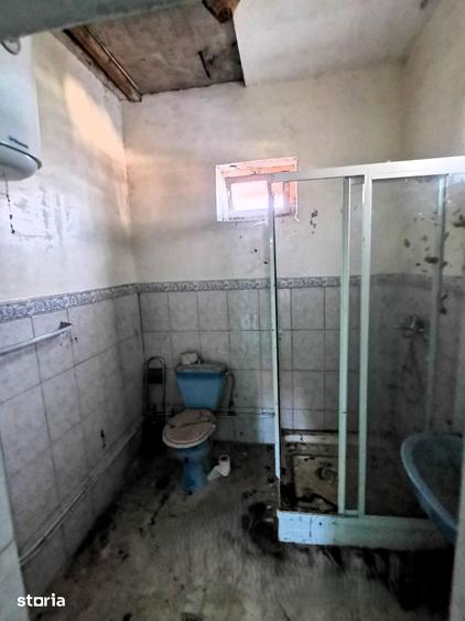 Casă cu 3 camere cu Teren 1356 Mp în Sâmbăta