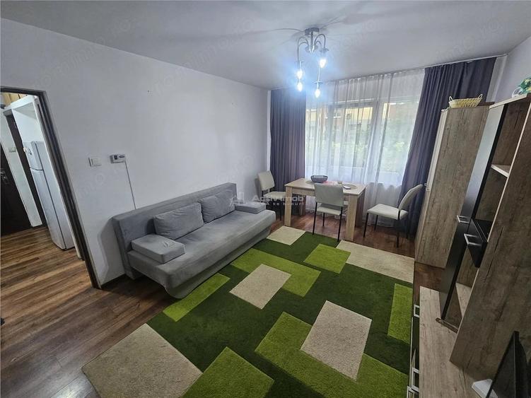 Apartament cu 2 camere nedecomandat în Micro I
