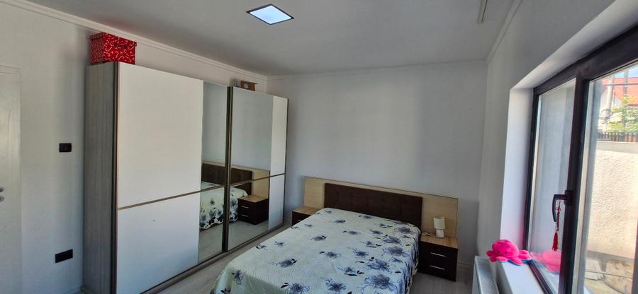 Casă individuală cu 2 camere cu Teren 144 Mp în Est