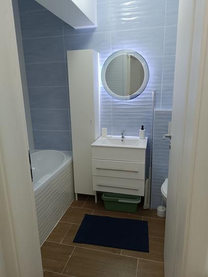 Apartament cu 2 camere semidecomandat în Metalurgiei