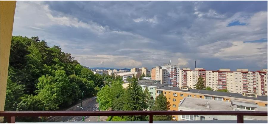 Apartament cu 3 camere decomandat, mobilat în Județean