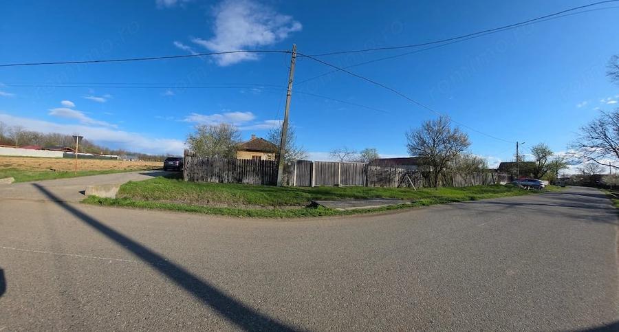 Casă cu 3 camere cu Teren 924 Mp în Budieni