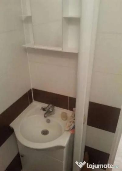 Apartament cu 3 camere decomandat în Șagului