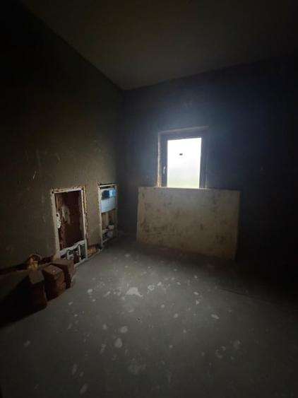 Casă individuală cu 5 camere cu Garaj în Marginea