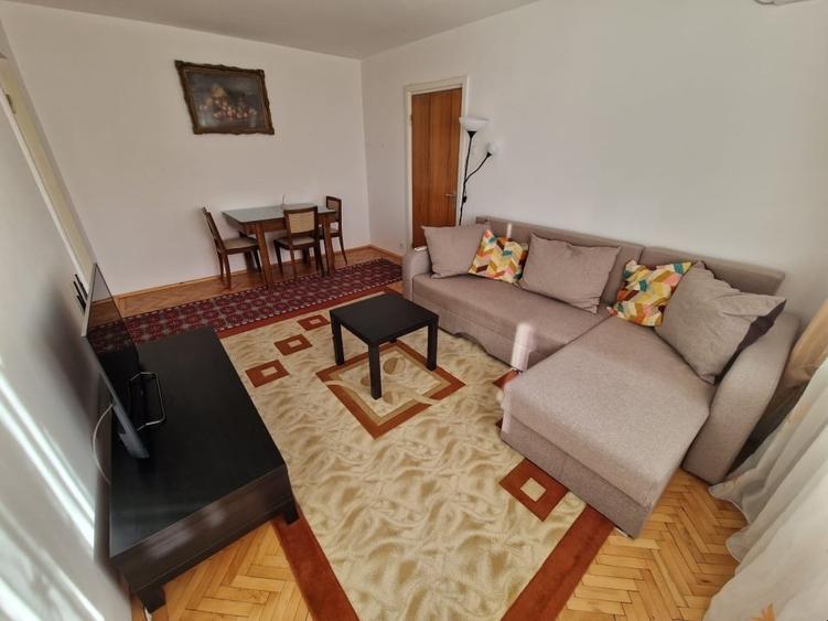 Apartament cu 2 camere semidecomandat, mobilat în Bucureștii Noi
