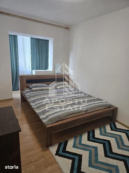 Apartament cu 3 camere decomandat în Ghiroda