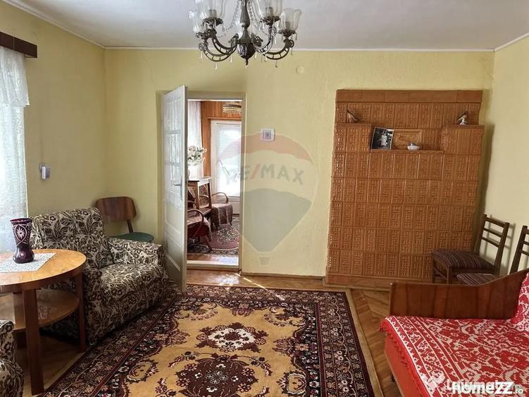 Casă cu 3 camere cu Teren 1045 Mp în Piatra Șoimului