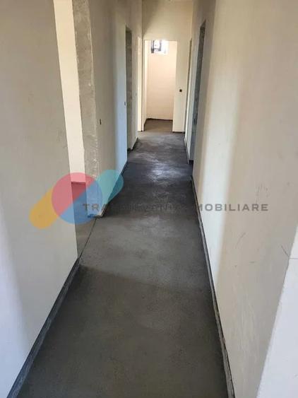 Casă individuală cu 4 camere cu Canalizare în Chinteni