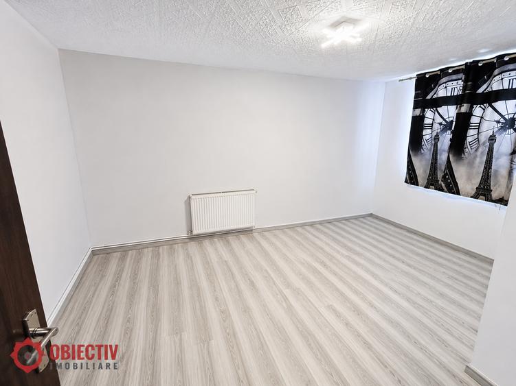 Apartament cu 4 camere decomandat în Mărăței
