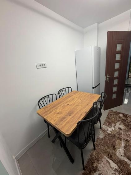 Apartament cu 2 camere decomandat în Nicolina