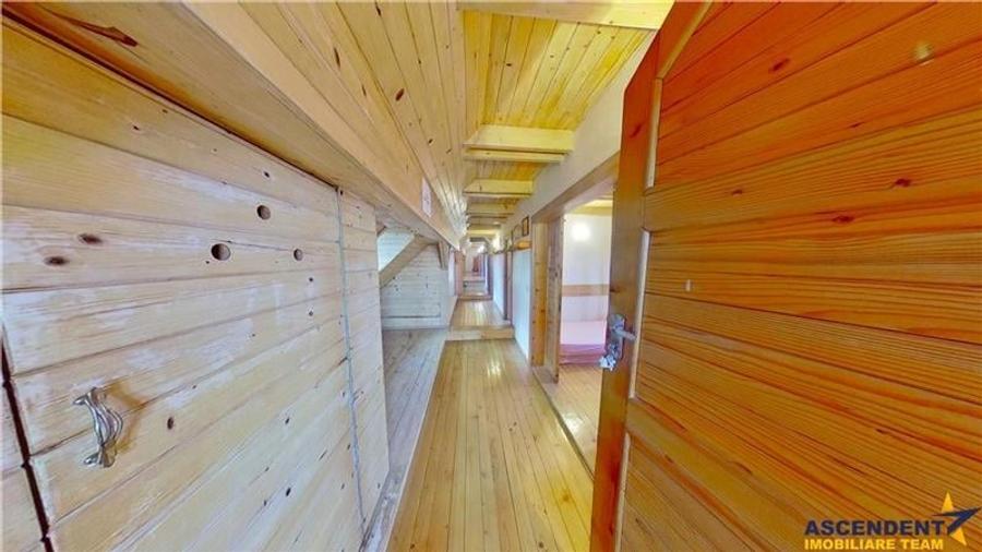 Casă individuală cu 10 camere cu Canalizare în Exterior Est