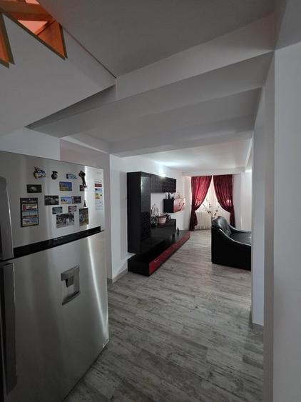 Casă cu 5 camere cu Teren 770 Mp în Central