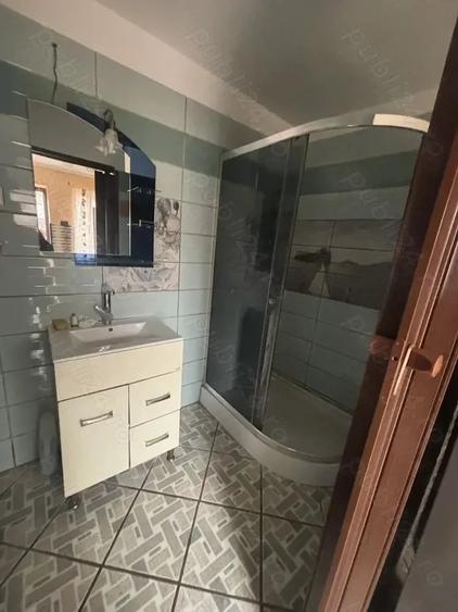 Garsonieră decomandată în Apărătorii Patriei