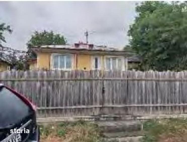 Casă cu 2 camere cu Teren 1550 Mp în Rediu