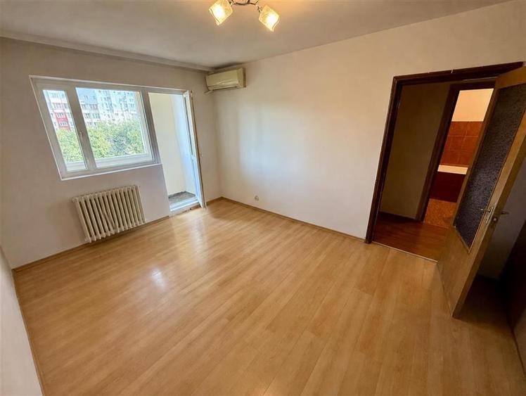 Vanzare Apartament cu 2 camere Dr.Taberei 75 - 8