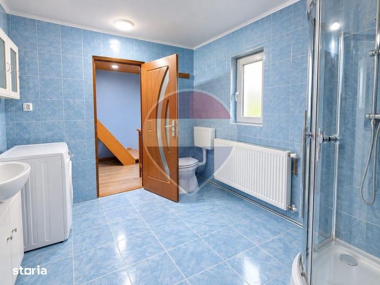 Casă cu 3 camere în Lupești